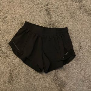 Lululemon Hotty Hot Low Rise 2.5in Shorts